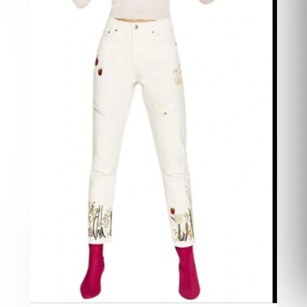 Zara woman Denim Embroidered High Waist New
Boyfriend Cut Jeans Size: US… - Picture 3 of 12